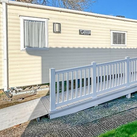Orchards Holiday Park Newbridge  Exterior foto