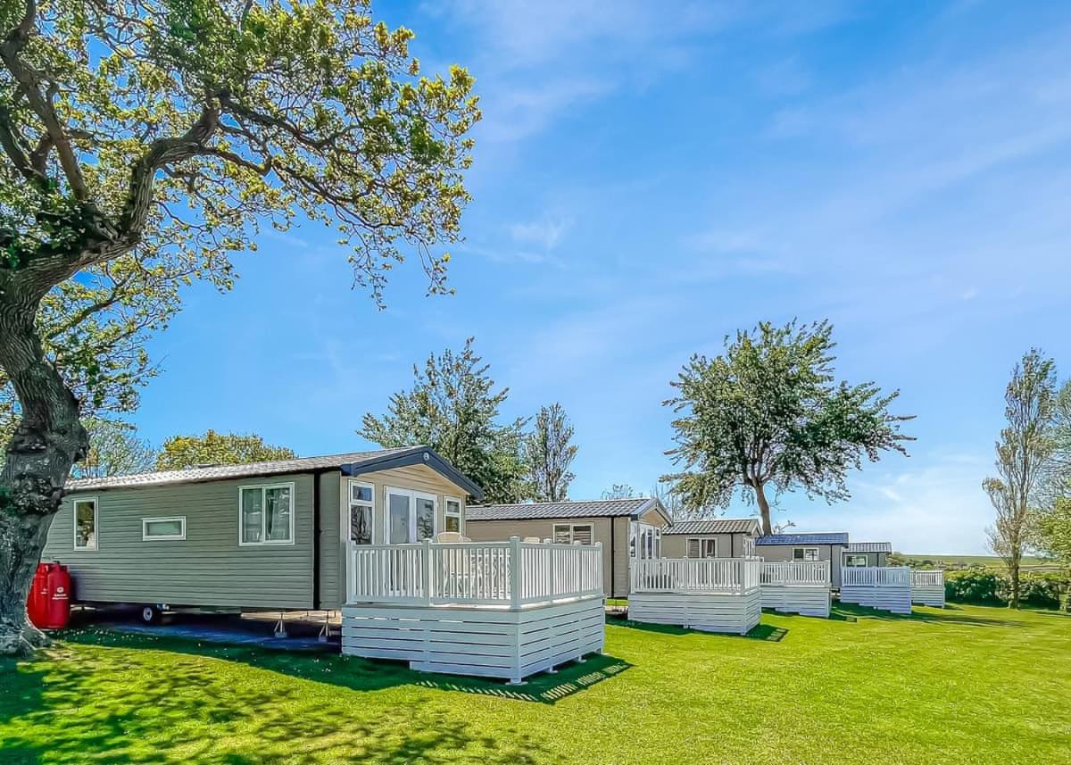 Orchards Holiday Park Newbridge  Exterior foto