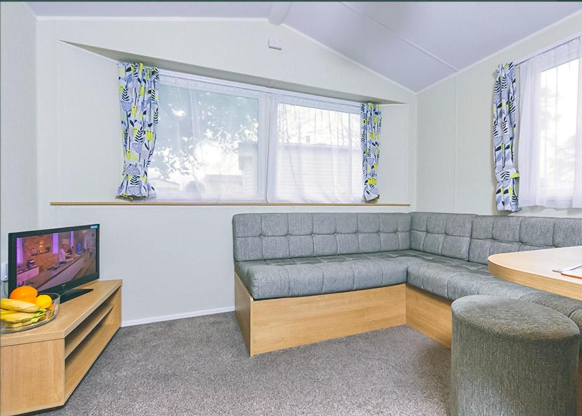Orchards Holiday Park Newbridge  Habitación foto
