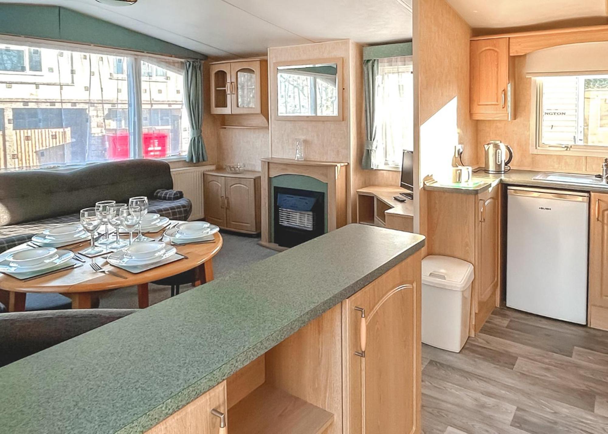 Orchards Holiday Park Newbridge  Exterior foto