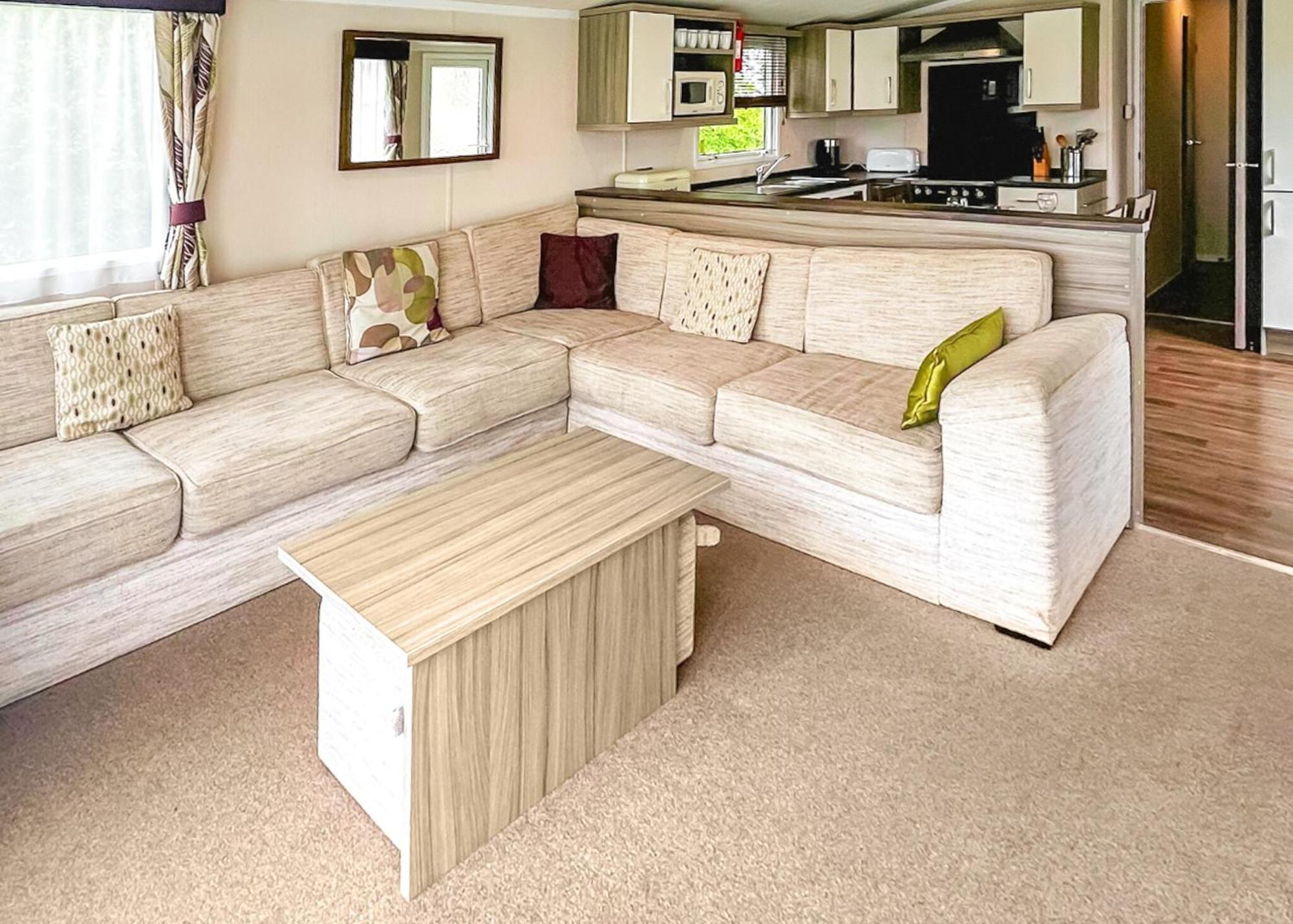 Orchards Holiday Park Newbridge  Exterior foto